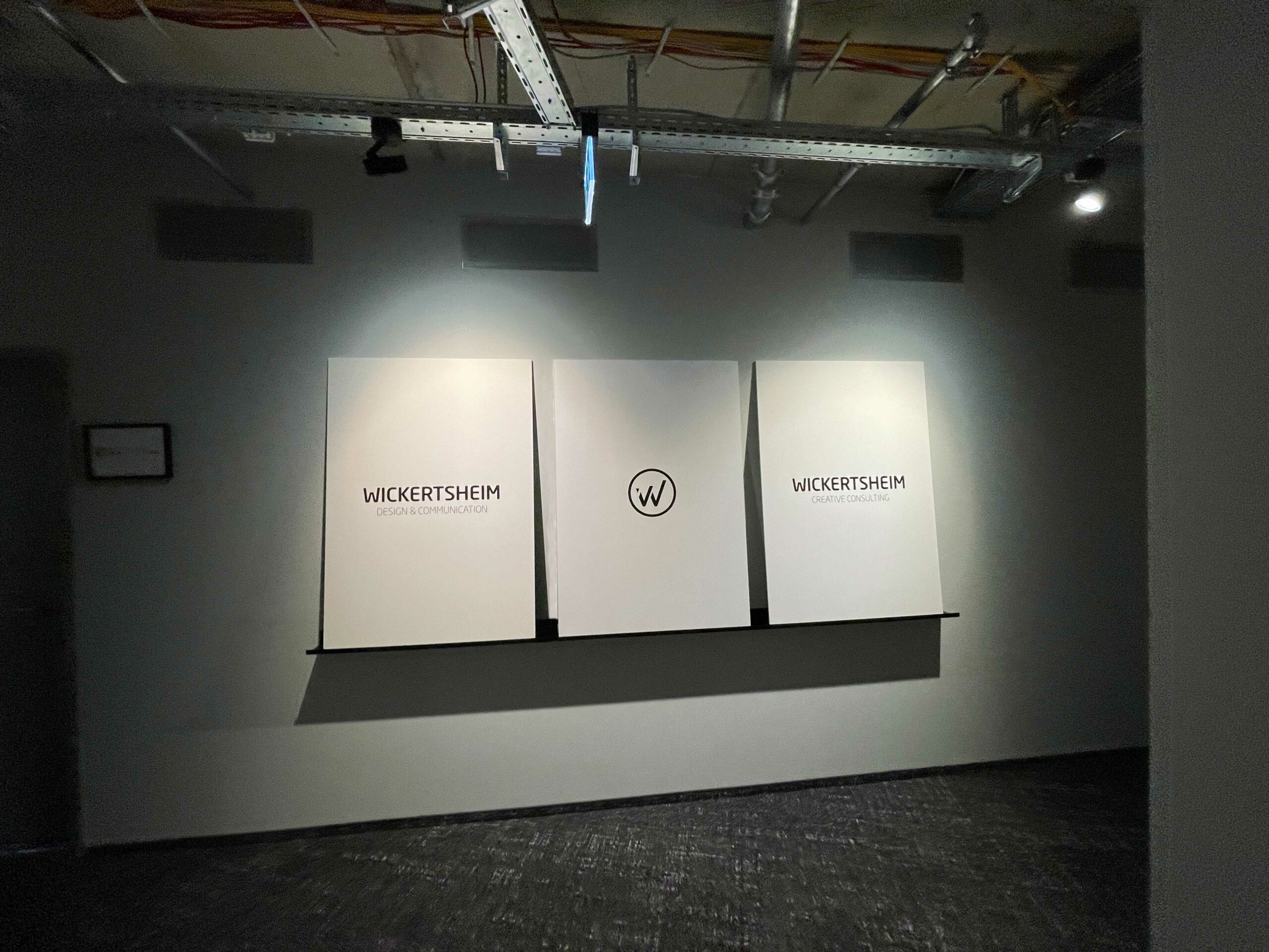 Plakate mit Wickertsheim Logo